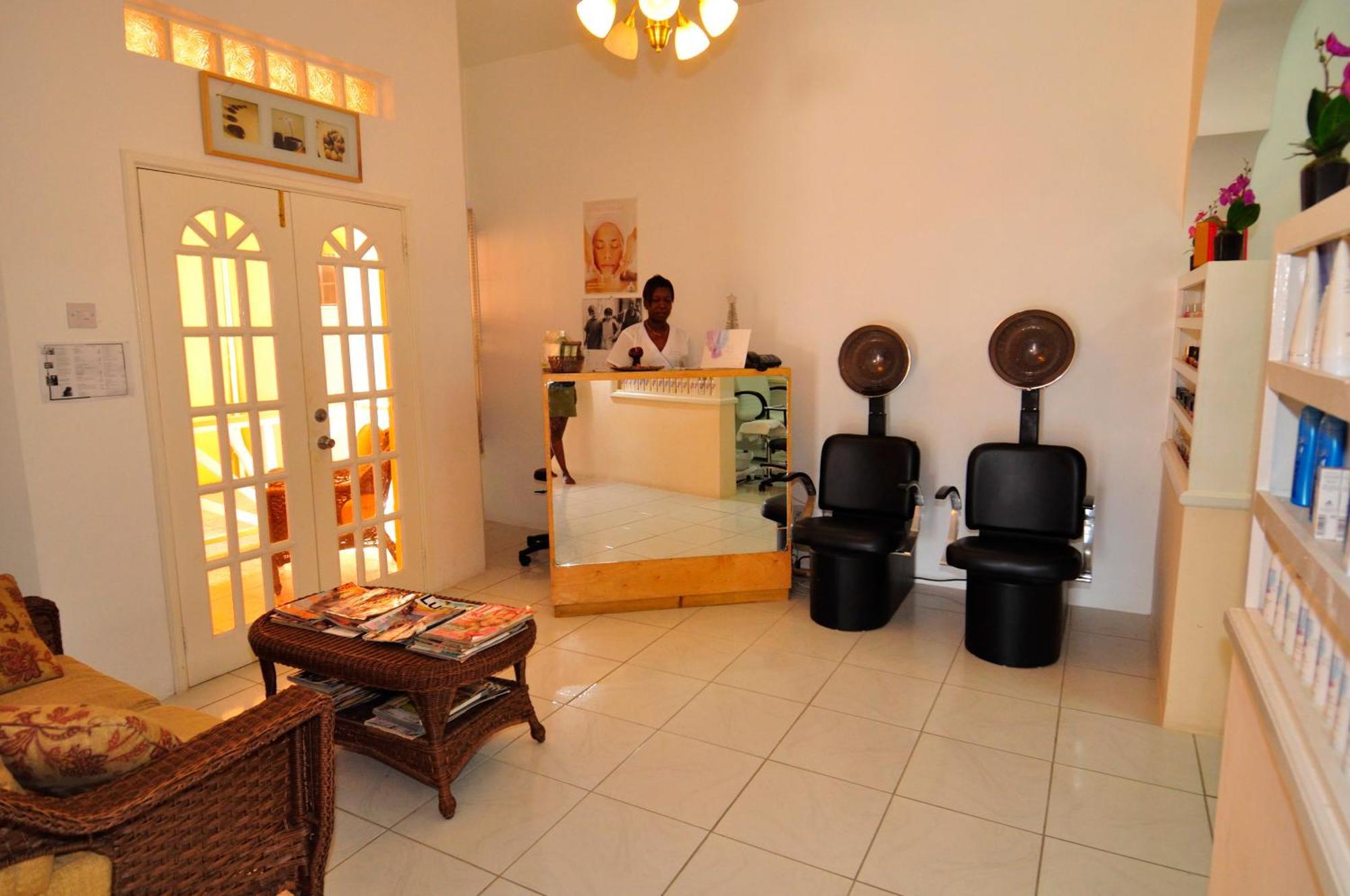 La Heliconia & Day Spa St. George's Exterior photo