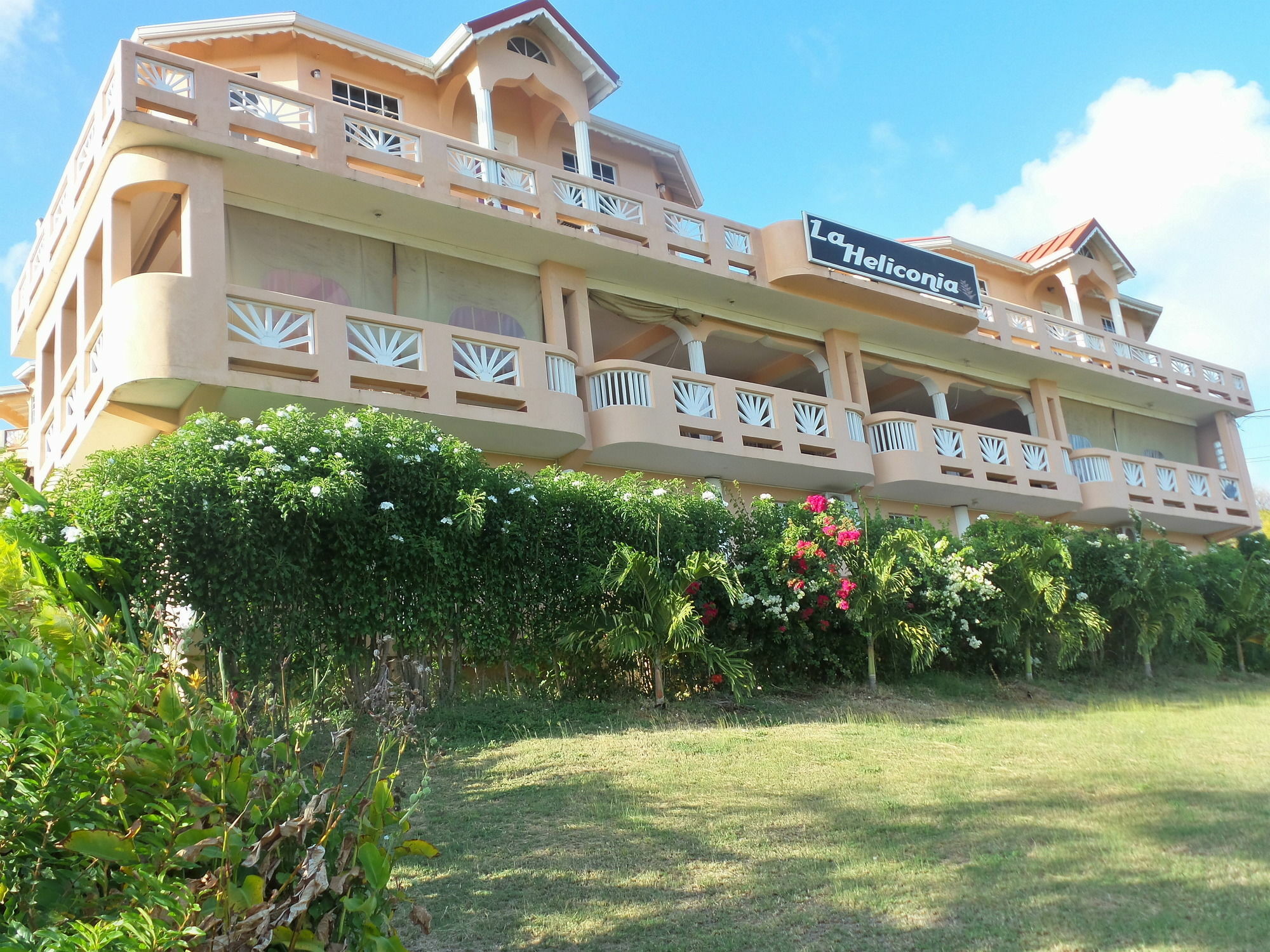 La Heliconia & Day Spa St. George's Exterior photo